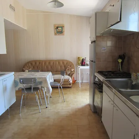 Maison 6 Pers Proche Avec Terrasse Et Parking - Fr-1-781-97 Ferienhaus Valras-Plage